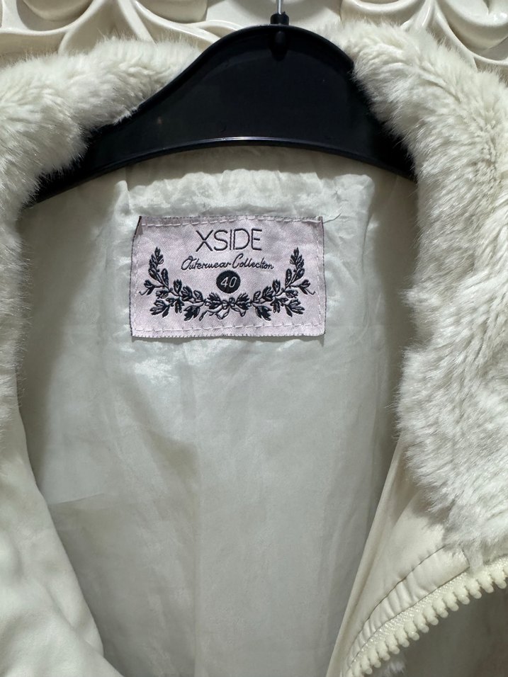 Beyaz Kürklü Yüksek Yakalı Kadın Yelek - Görsel 4