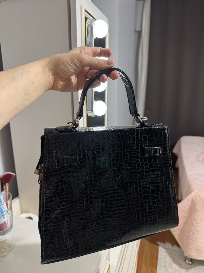 Siyah Deri Klasik Kadın Çanta - Görsel 3