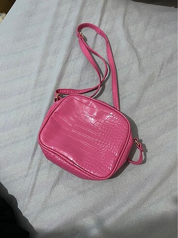 pembe çanta