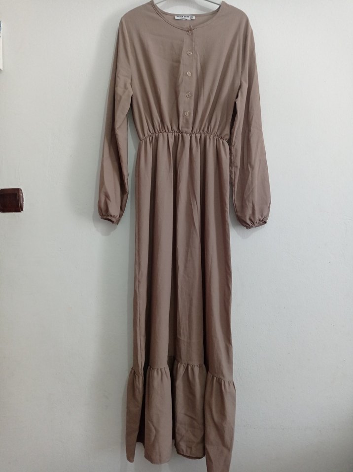Bej Uzun Keten Elbise Düğmeli - Görsel 2