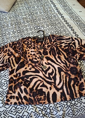 Leopar desenli ceket