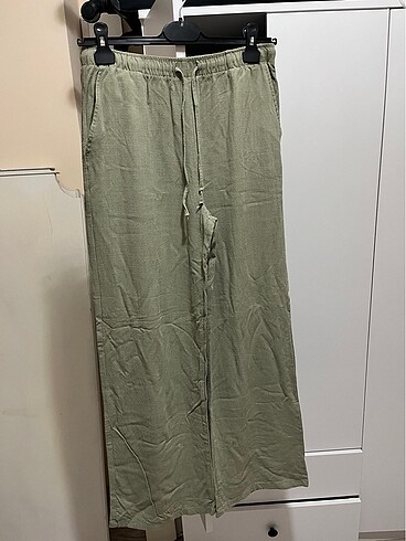 Stradivarius yeşil keten pantolon