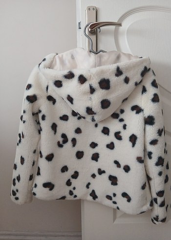 34 Beden Kapüşonlu Leopar Desenli Kız Peluş Ceket