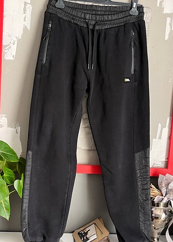 National Geographic m