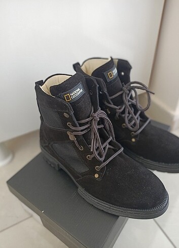 National Georgraphic Erkek siyah bot - Görsel 2
