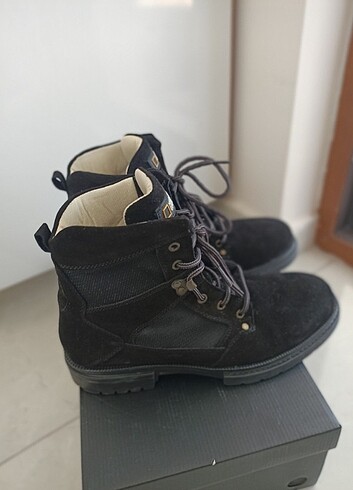 National Georgraphic Erkek siyah bot - Görsel 3