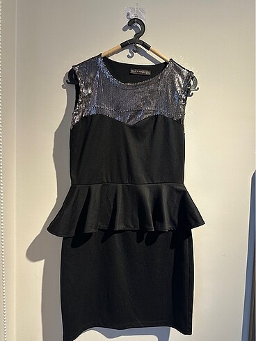 siyah gümüş payetli elbise - Görsel 2