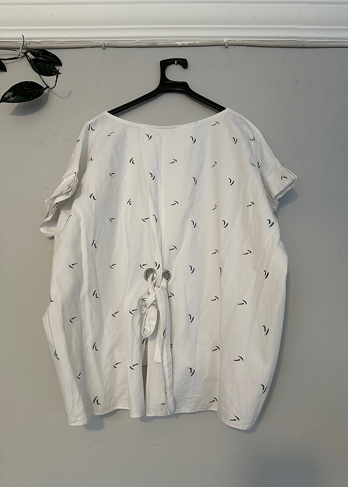 beyaz desenli gömlek - Görsel 3