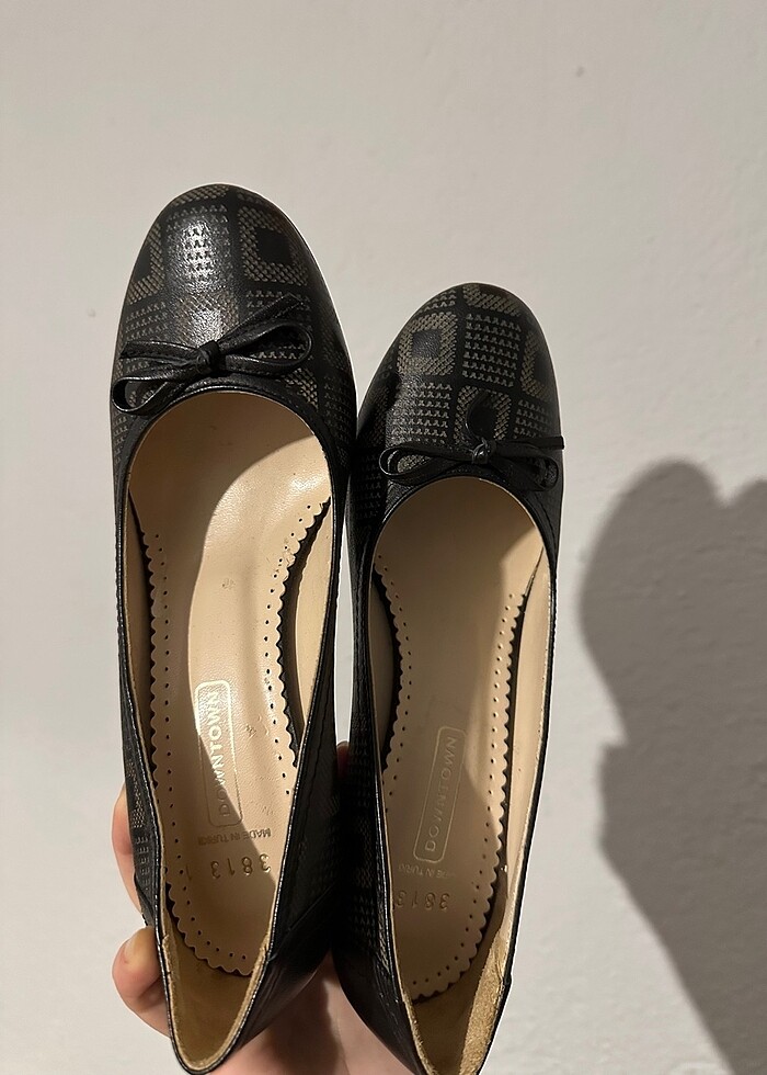 desenli kısa topuklu ayakkabı - Görsel 3