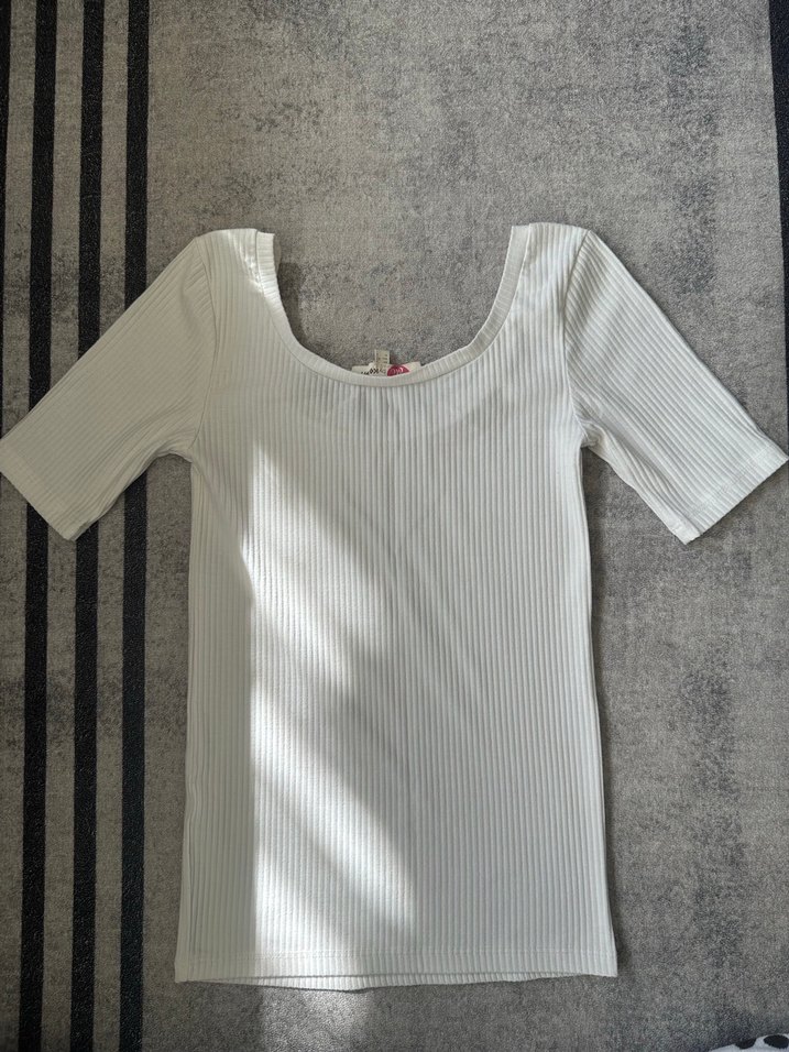 Koton Kadın Beyaz Kısa Kollu U Yaka Tişört - Görsel 3