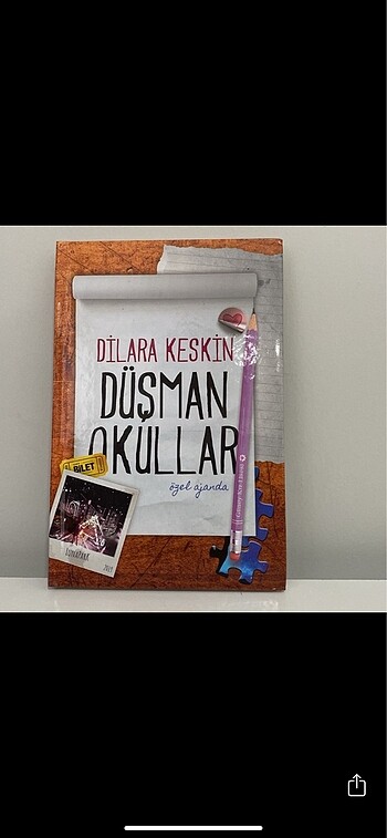  Beden Düşman okullar full set,bir adet defter ve ayraçlar.