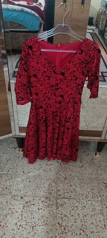 Çok şık çok kullanışlı kısa abiye s/m