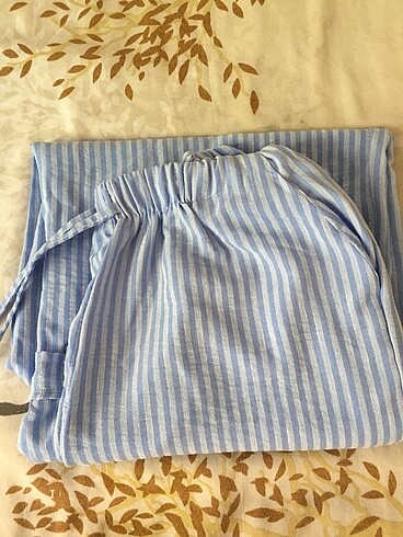 Stradivarius Rahat marka pantolon
