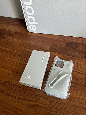 Rhode Lip Case Telefon Kılıfı