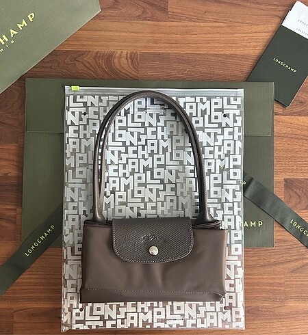 Beden Longchamp Le Pliage Medium Terra