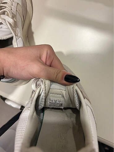 36 Beden beyaz Renk Lacoste ayakkabı