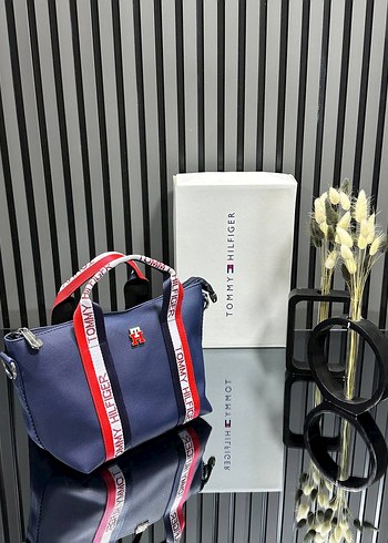 Tommy Hilfiger Kadın Omuz Çantası