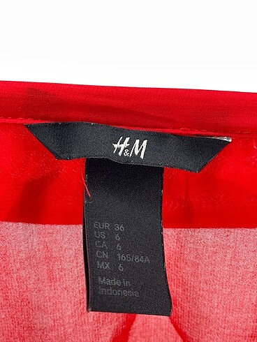 36 Beden kırmızı Renk H&M Bluz %70 İndirimli.
