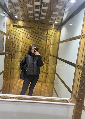 Siyah Parlak Deri Kadın Şişme Yelek - Görsel 2