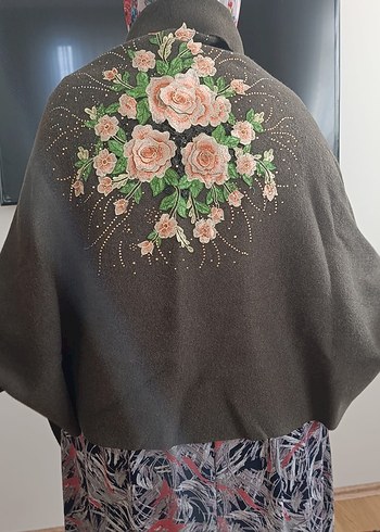 Çiçek İşlemeli Bohem  Kadın Şal - Görsel 2