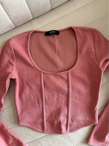 BERSHKA PEMBE CROP s beden