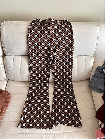Stradivarius desenli ispanyol pantolon xs/ 34