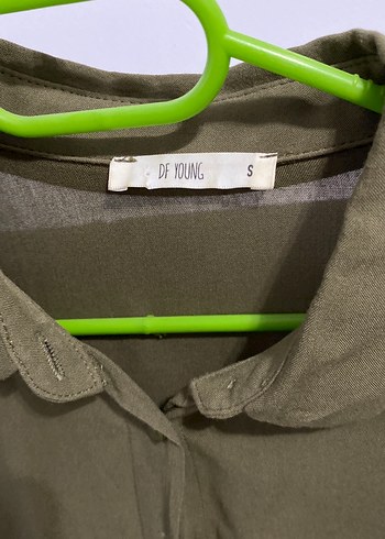 Düğmeli Uzun Kollu Haki Kadın Gömlek - Görsel 2