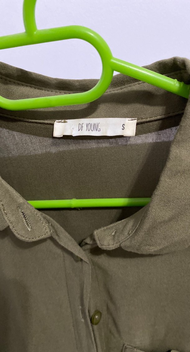 Düğmeli Uzun Kollu Haki Kadın Gömlek - Görsel 2