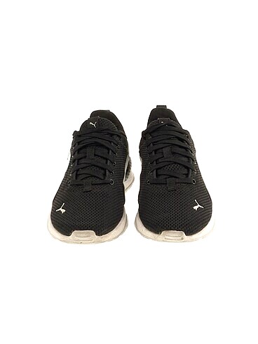 40 Beden Puma Spor Ayakkabı %70 İndirimli.