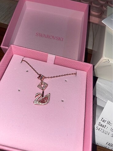 swarovski Kutulu fişli Swarovski kolye