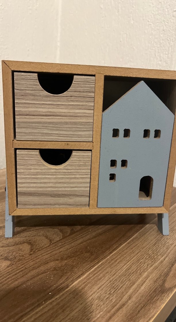 Gri Çocuk Şifonyer ve Dekoratif Ev Figürü - Görsel 2