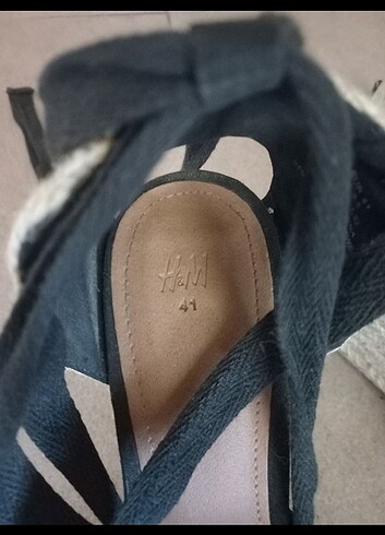 H&M Dolgu topuk sandalet
