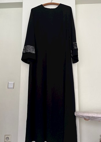 Zara Siyah Uzun Tesettur Elbise