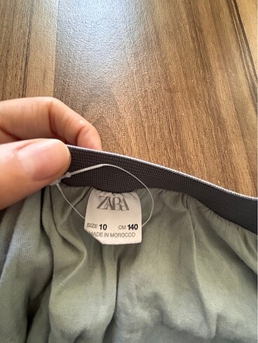 10 Yaş Beden gri Renk Zara etek