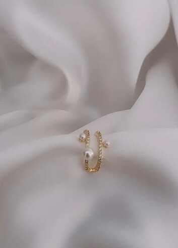 İnci detayli taşlı earcuff