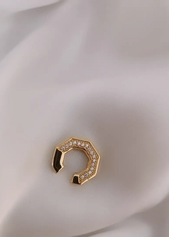 Altıgen altinsarisi tam tur taşlı earcuff - Görsel 2