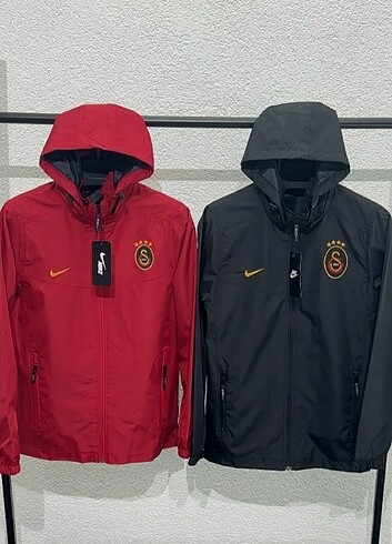 GALATASARAY SIYAH YAĞMURLUK 