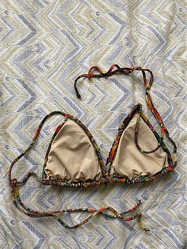 Bikini üstü