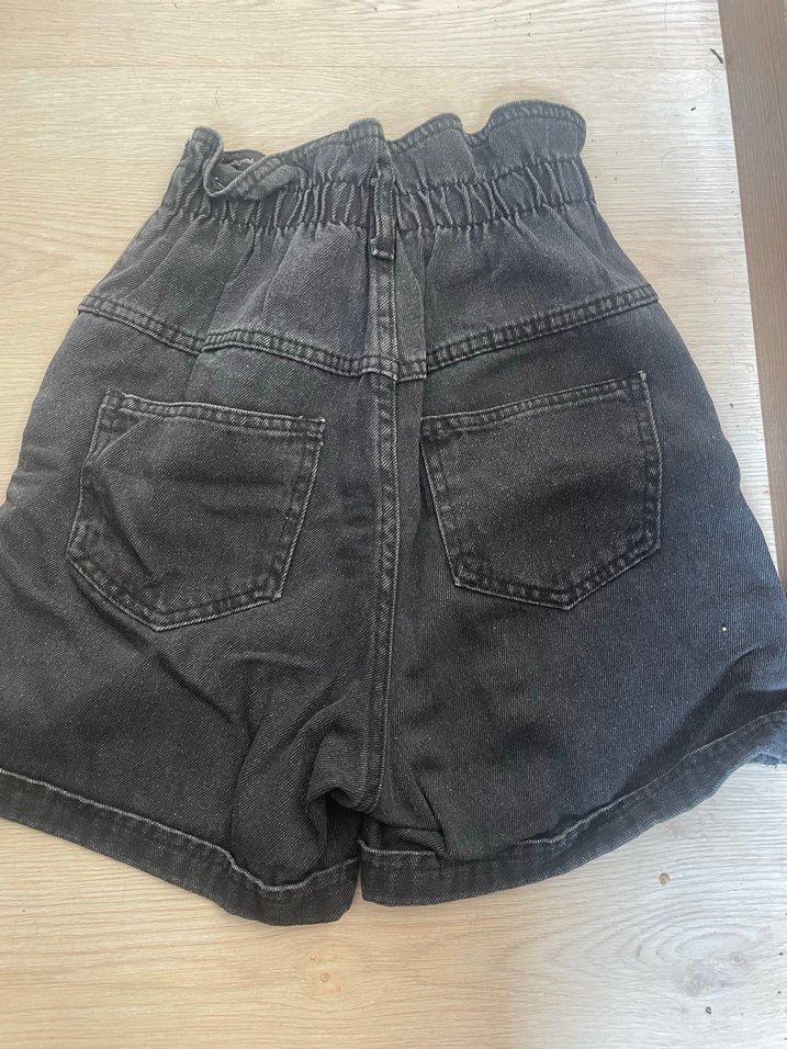 Kadın Siyah Gri Kemerli Kot Şort - Görsel 2