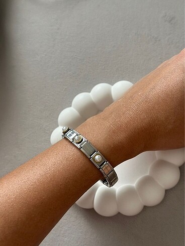İncili charm nomination