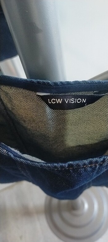 LC Waikiki Kot crop
