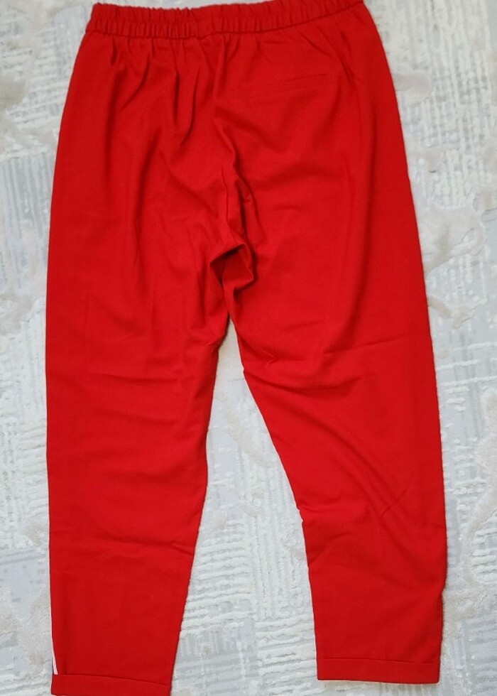 Bershka kırmızı kumaş pantolon  - Görsel 2