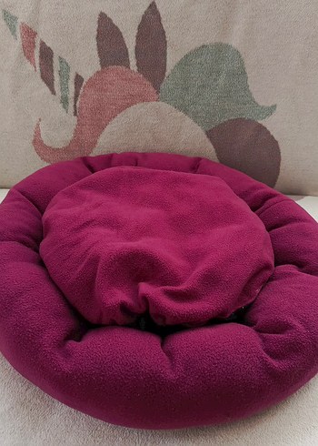 Simit Şekilli Bordo Kedi Yatağı - Görsel 3