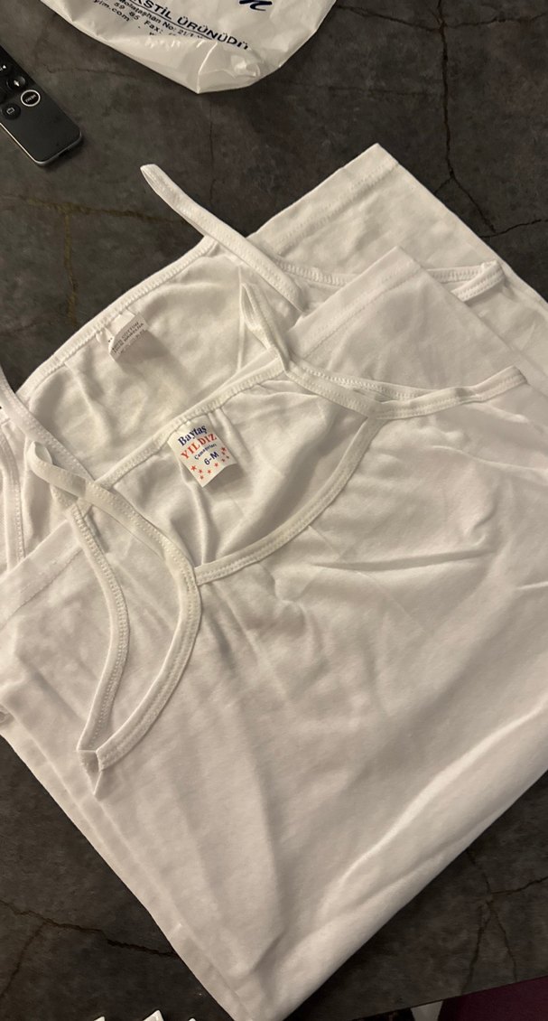 Beyaz Düğmeli V Yaka Kısa Kollu Hamile Tişörtü - Görsel 2