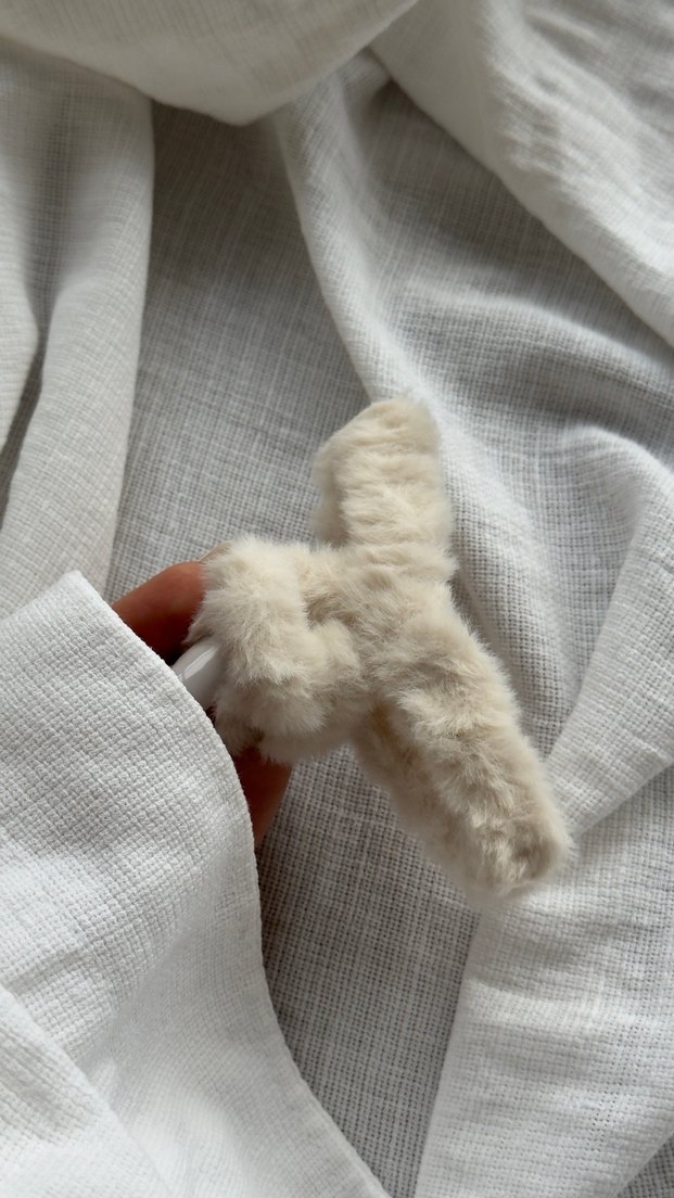 Beyaz Yünlü Kız Çocuk Kürklü Terlik - Görsel 2