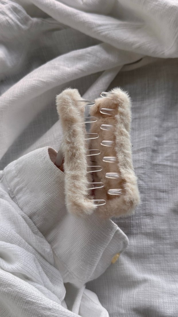 Bej peluşlu Toka  Mandal model  Büyük Boy - Görsel 3