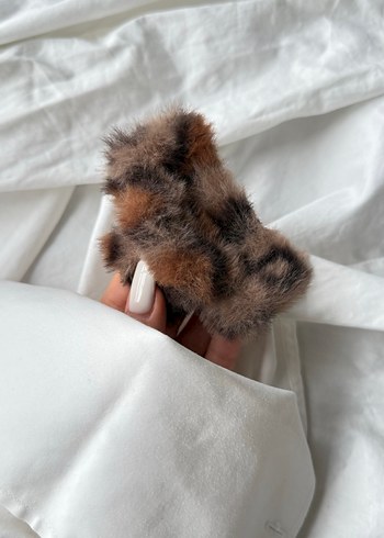 Kahverengi Kürklü Kadın Saç Tokası - Görsel 4