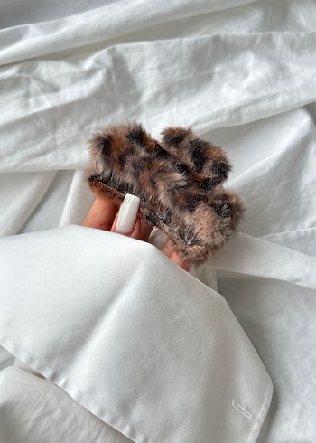 Kahverengi Kürklü Kadın Saç Tokası - Görsel 5