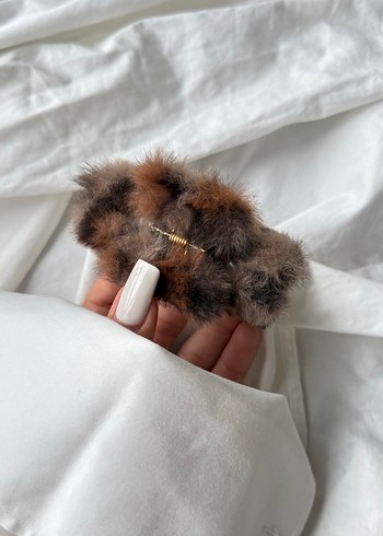 Kahverengi Kürklü Kadın Saç Tokası - Görsel 3