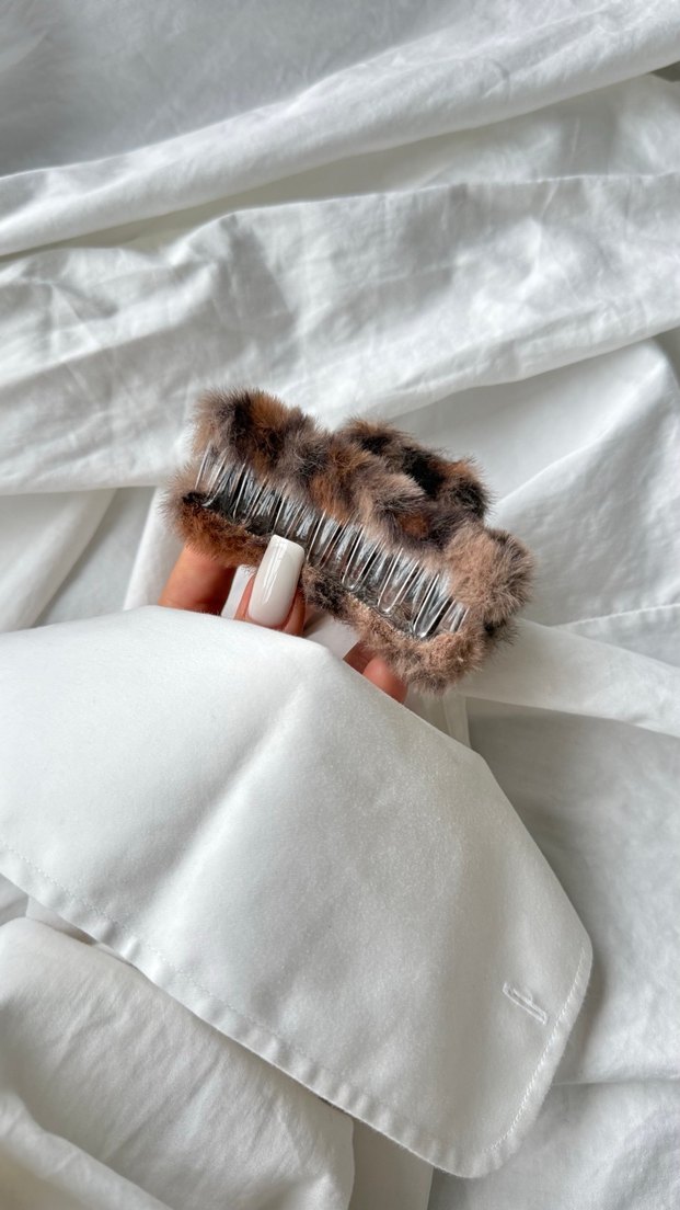 Kahverengi Kürklü Kadın Saç Tokası - Görsel 2